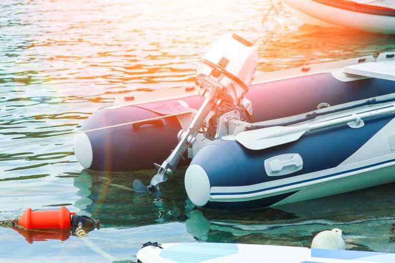 inflatable boat should use outboard motor or trolling motor