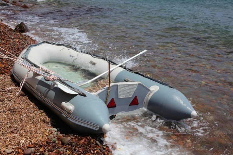 Why Do Inflatables Deflate In The Sun? (without a leak) Anchor.Travel