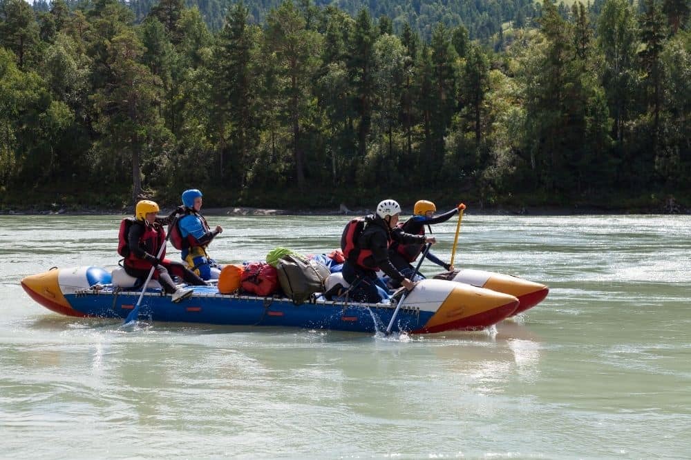 an inflatable boat with distributing gears