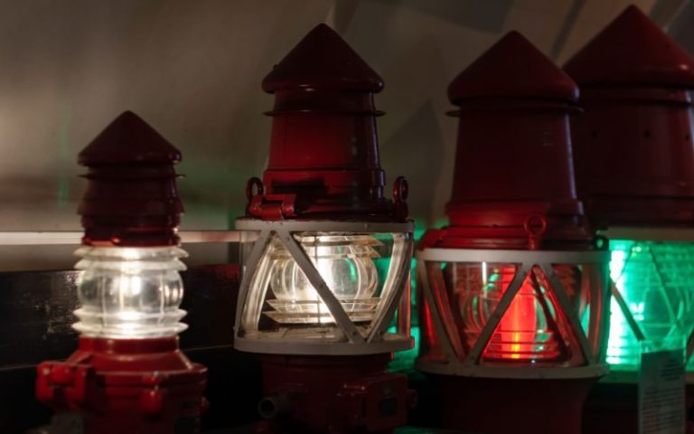 5 Best Inflatable Boat Lights