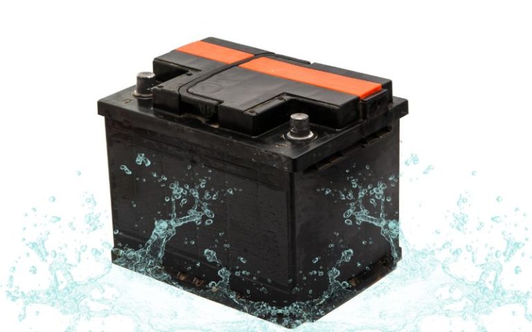 Can A Marine Battery Be Submerged In Water?