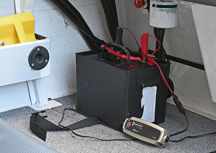 charging my boat marine battery