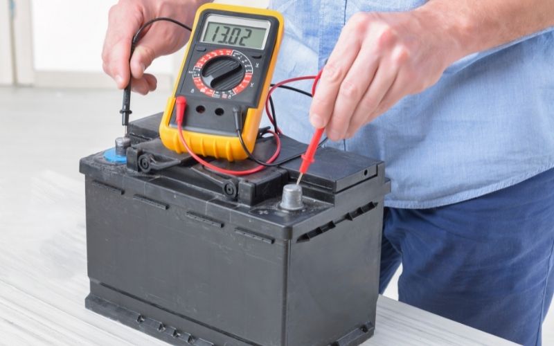 the voltage of normal marine battery