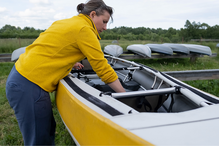 inspect the kayak