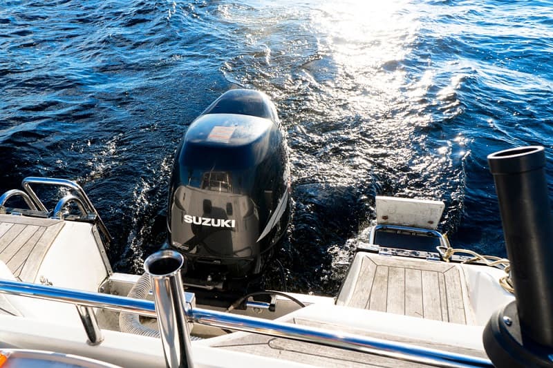 Suzuki outboard motor