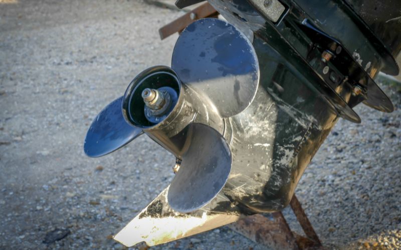 boat outboard engine propeller